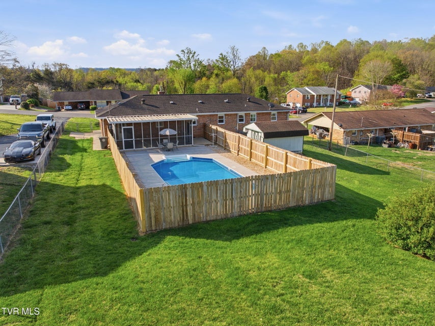 Photo #33: 515 Poplar Street