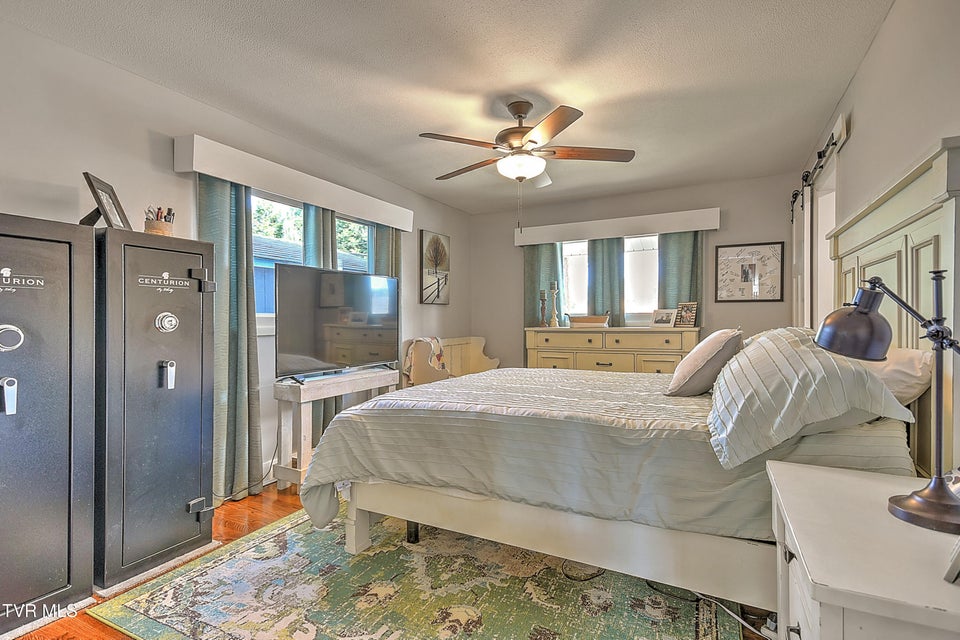 Photo #28: 2108 Swannanoa Avenue