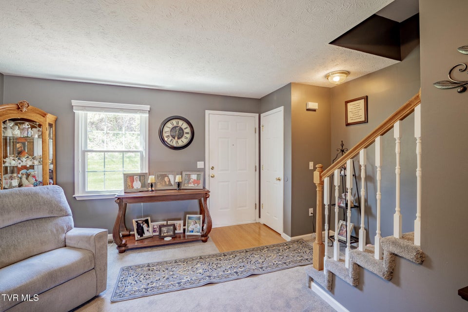 Photo #7: 681 Beaverview Drive