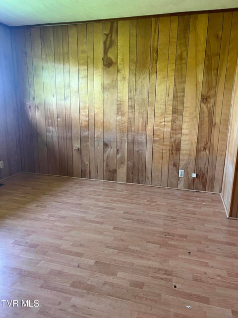 Photo #7: 936 Delrose Drive