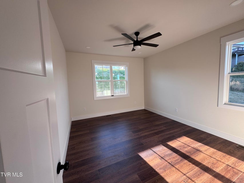 Photo #4: 585 Ten Mile View