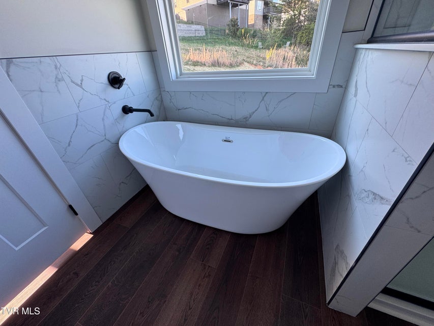 Photo #6: 585 Ten Mile View