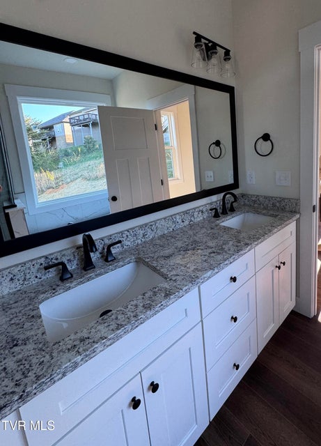 Photo #7: 585 Ten Mile View