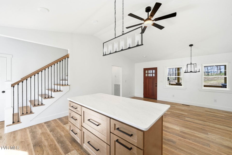 Photo #8: 124 Hidden Valley Road