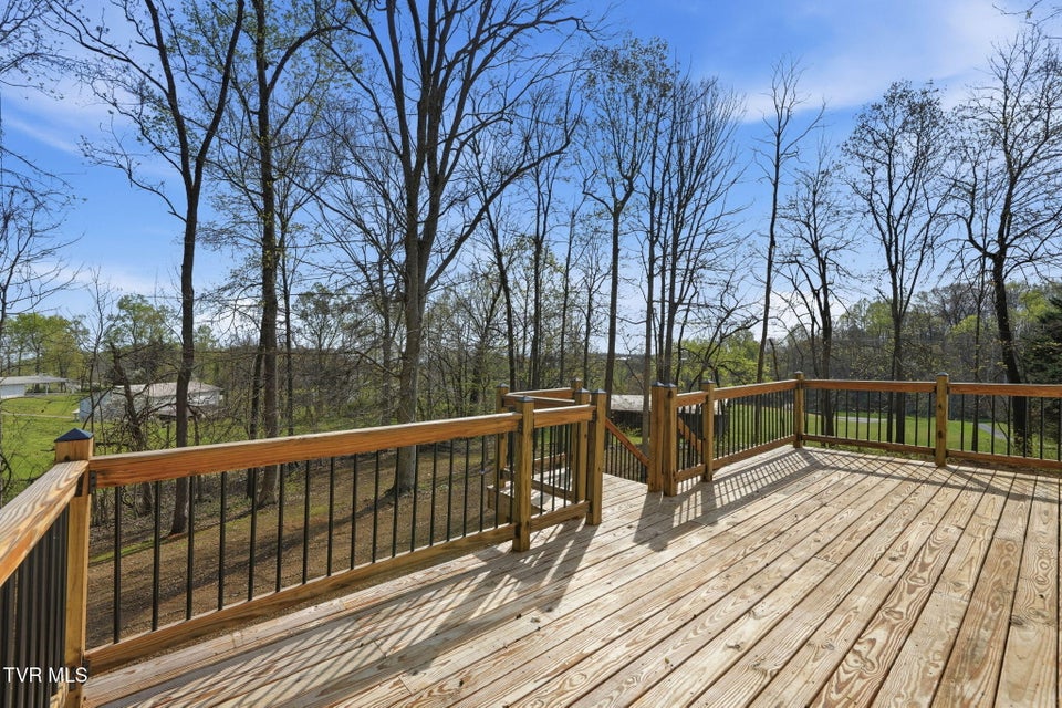 Photo #33: 124 Hidden Valley Road