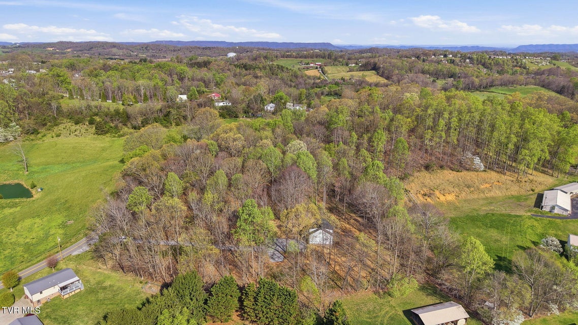 Photo #37: 124 Hidden Valley Road