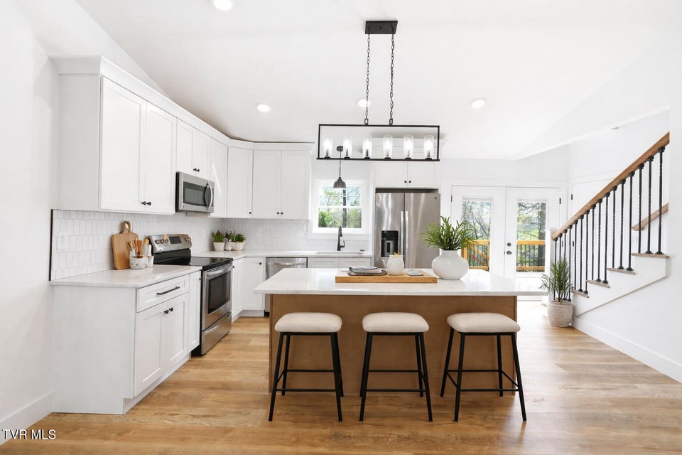 Photo #6: 124 Hidden Valley Road