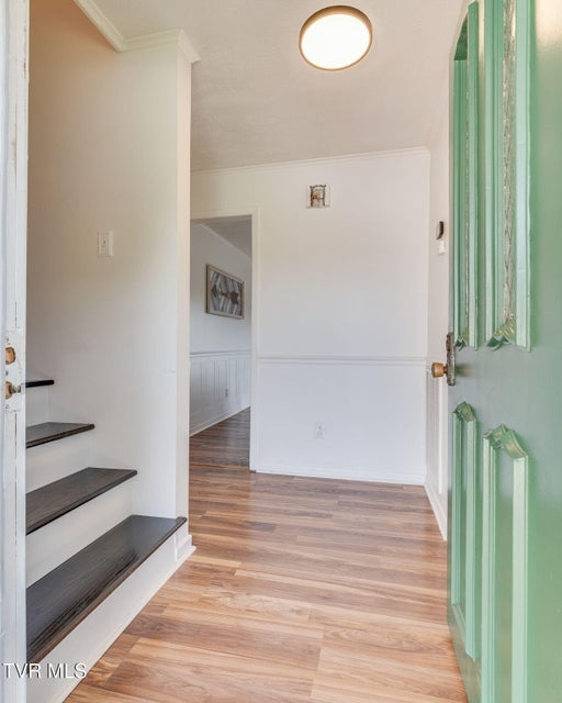 Photo #4: 231 Rivergate Manor