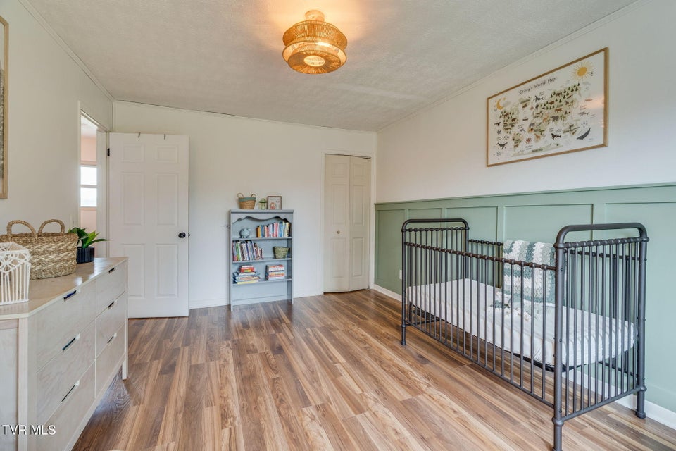 Photo #20: 231 Rivergate Manor