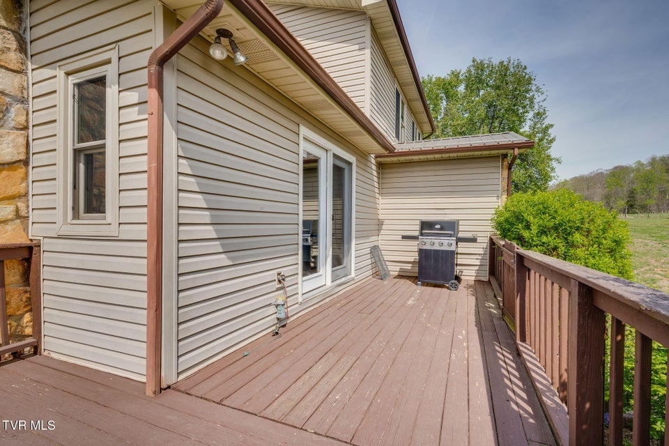 Photo #26: 231 Rivergate Manor