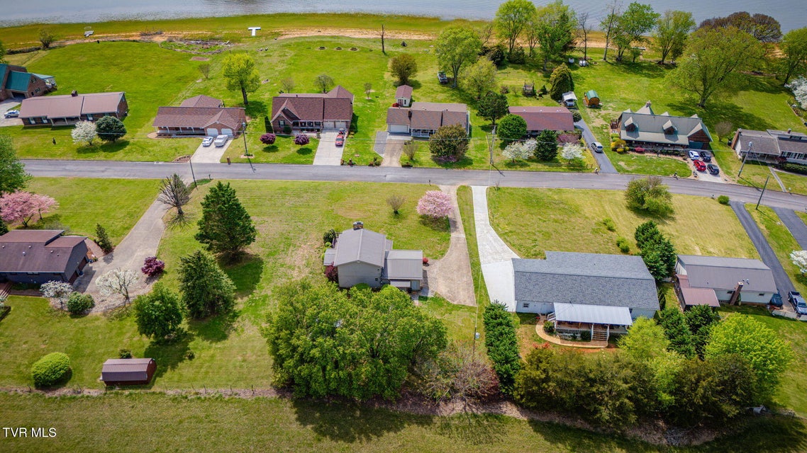 Photo #29: 231 Rivergate Manor