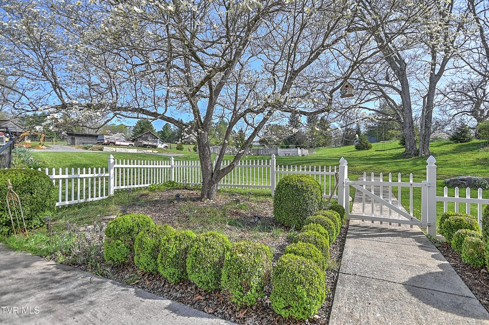 Photo #49: 1549 Highway 126 