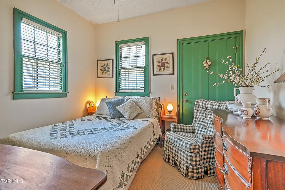 Photo #30: 1549 Highway 126 