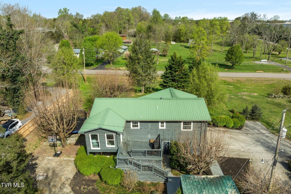 Photo #2: 524 Mountain View Drive