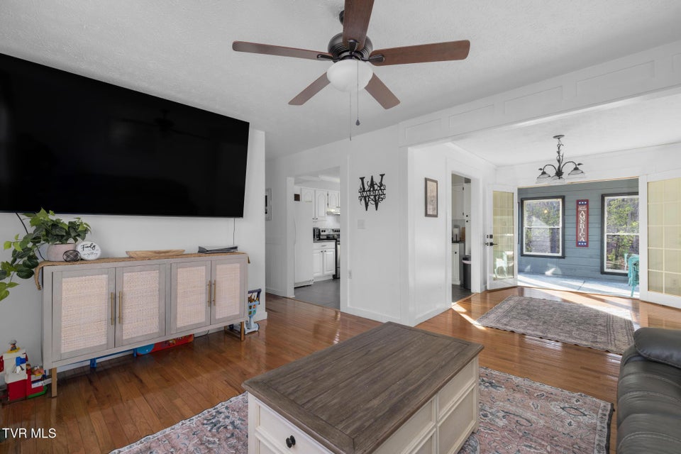 Photo #7: 524 Mountain View Drive