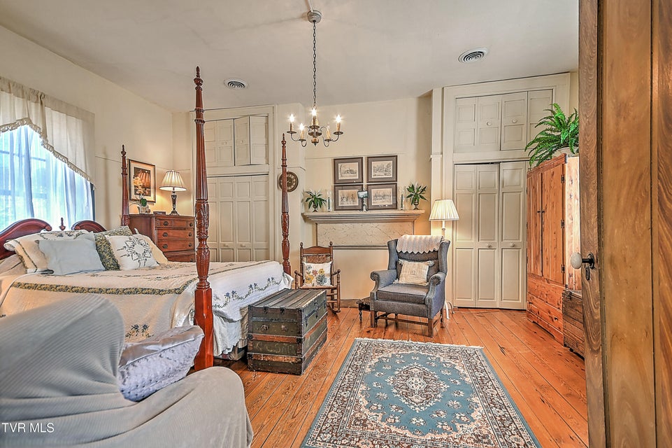 Photo #35: 1549 Highway 126 