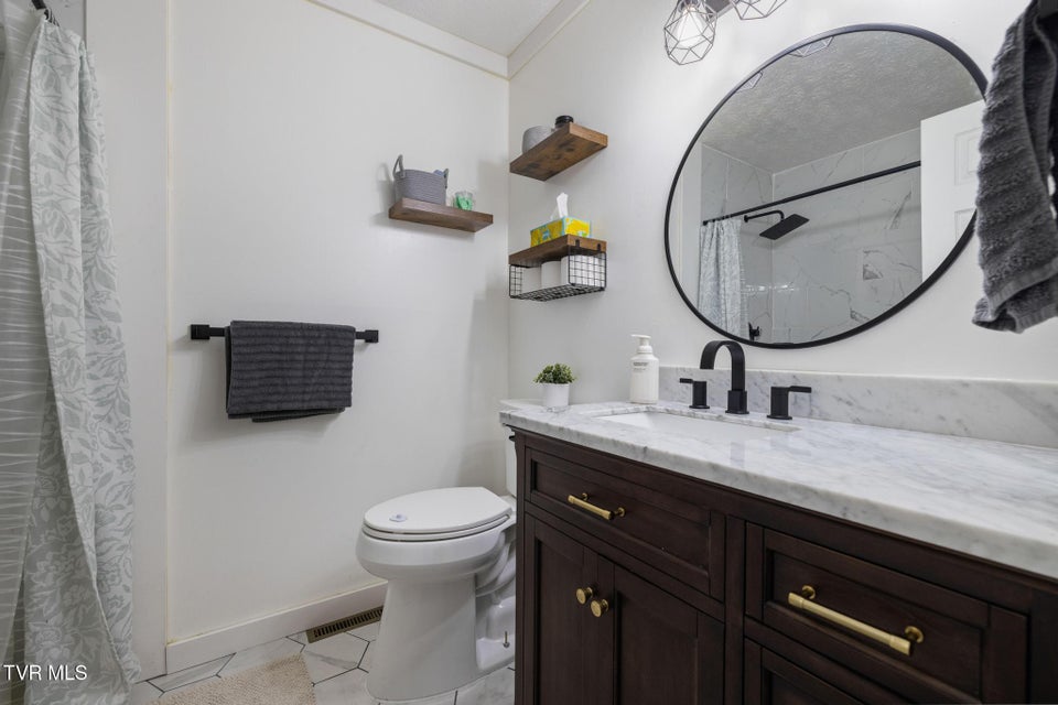 Photo #13: 524 Mountain View Drive