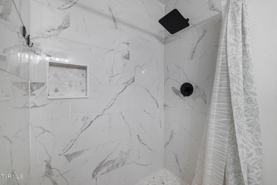 Photo #14: 524 Mountain View Drive