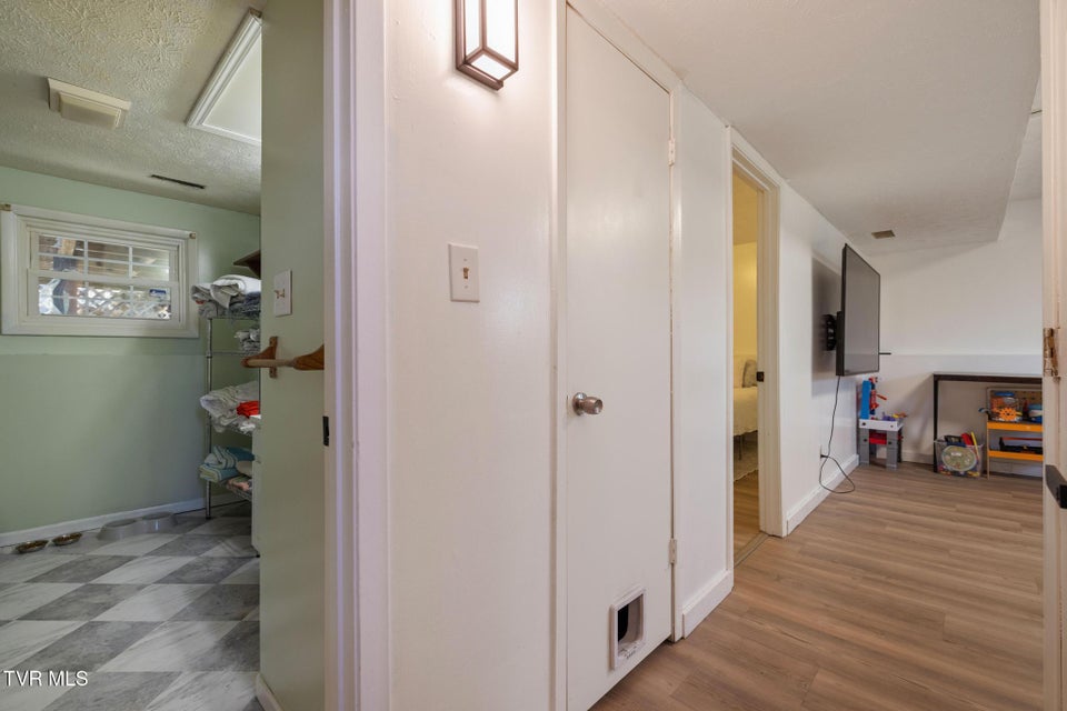 Photo #24: 524 Mountain View Drive