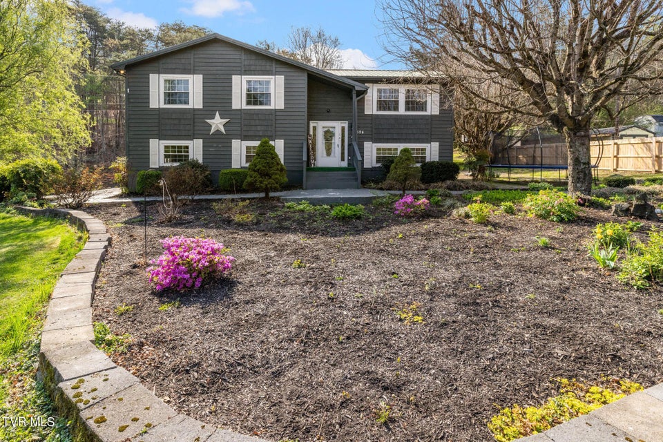 Photo #37: 524 Mountain View Drive