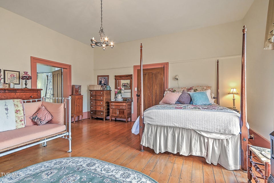 Photo #39: 1549 Highway 126 