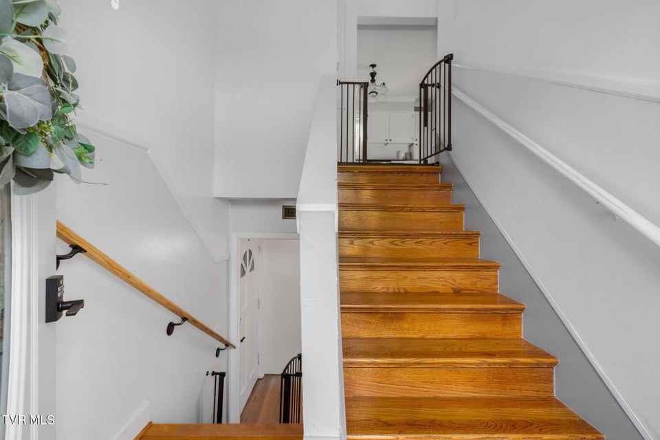 Photo #23: 524 Mountain View Drive