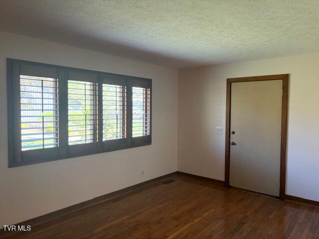 Photo #23: 120 Columbine Road