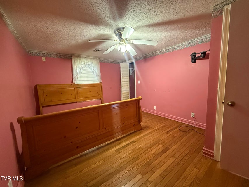 Photo #37: 664 Currin Valley Road