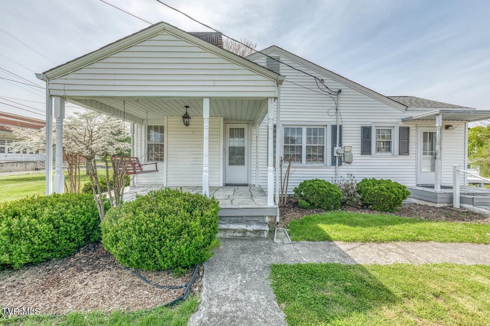 Photo #3: 203 School Avenue