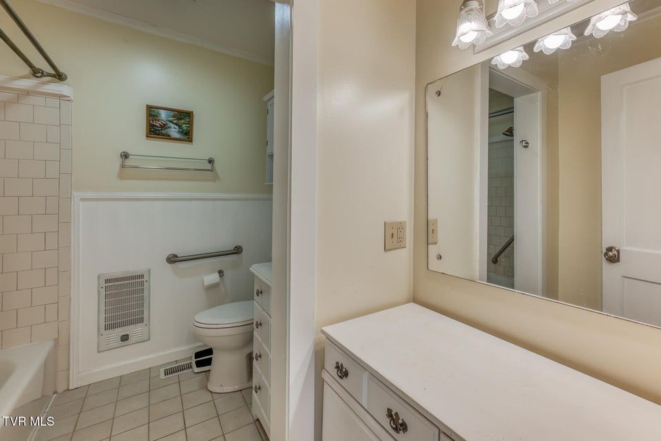 Photo #16: 203 School Avenue