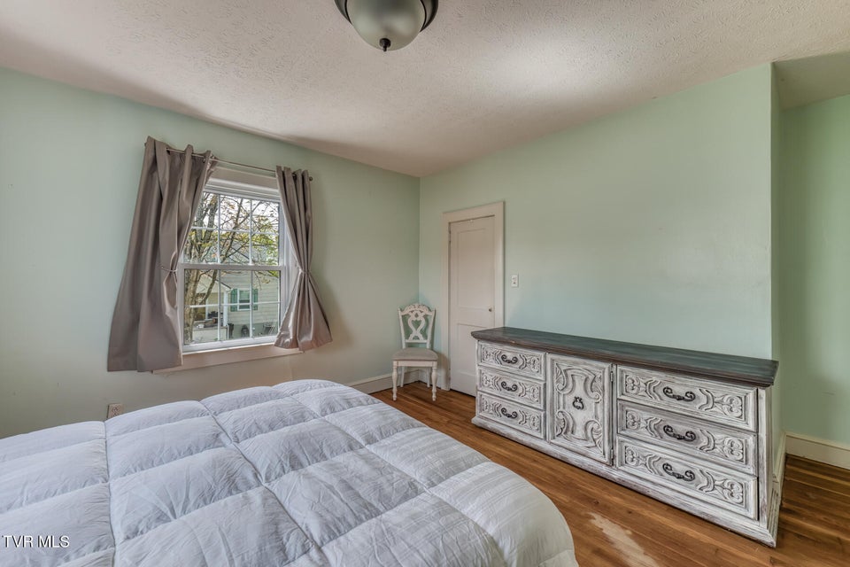 Photo #18: 203 School Avenue