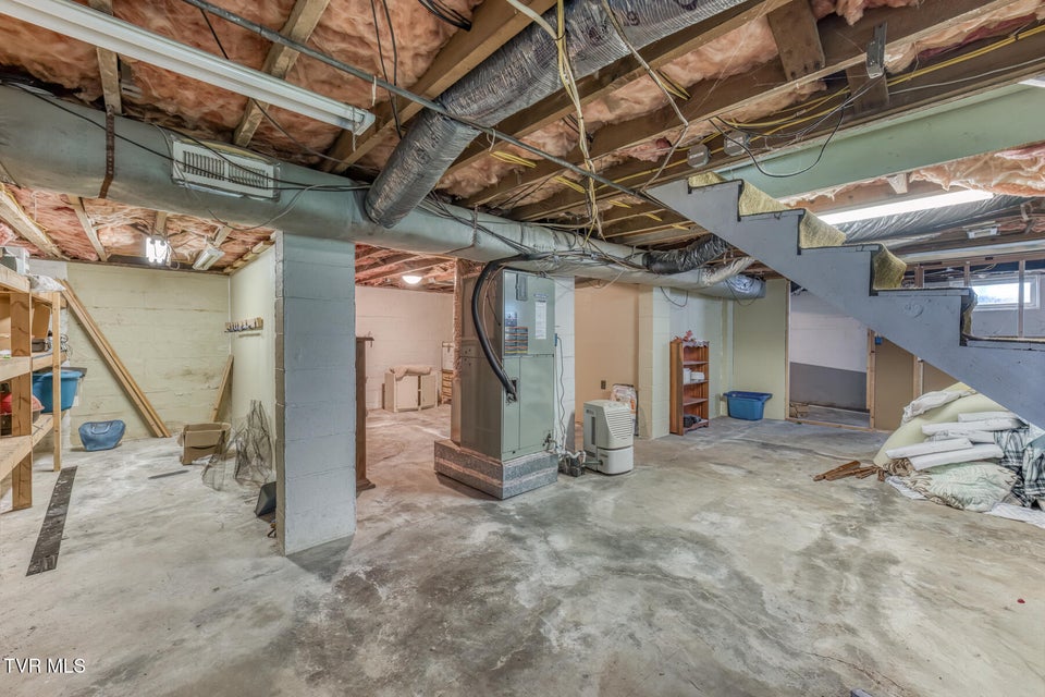 Photo #19: 203 School Avenue