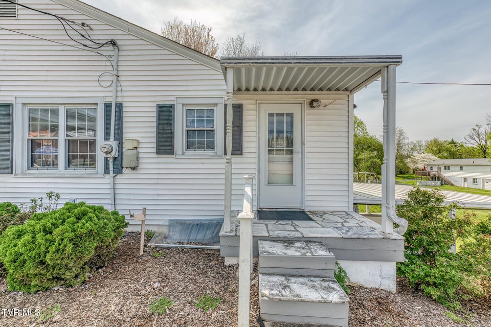 Photo #22: 203 School Avenue