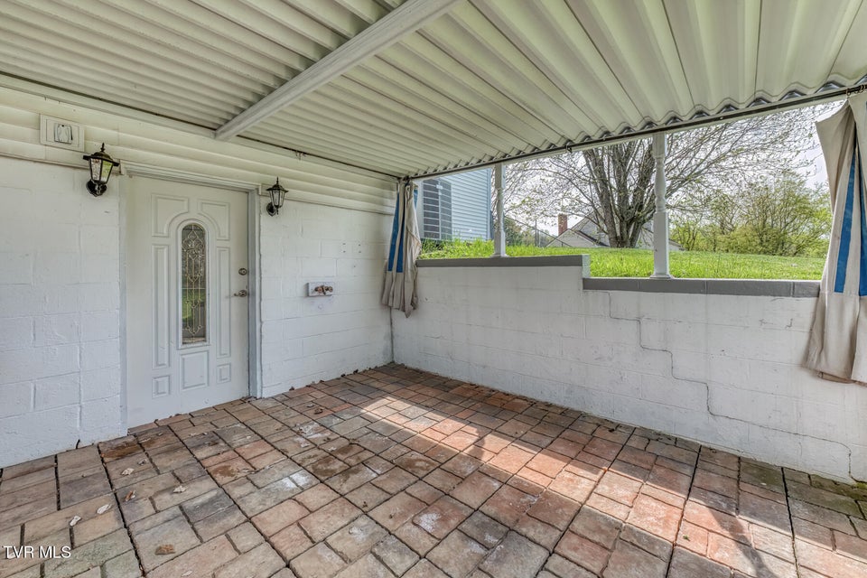 Photo #26: 203 School Avenue