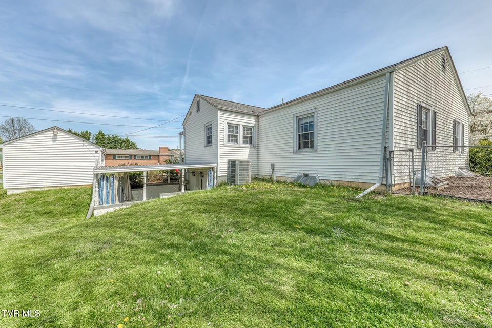 Photo #31: 203 School Avenue