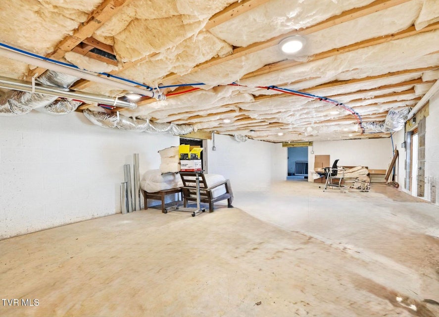 Photo #35: 124 Hidden Valley Road