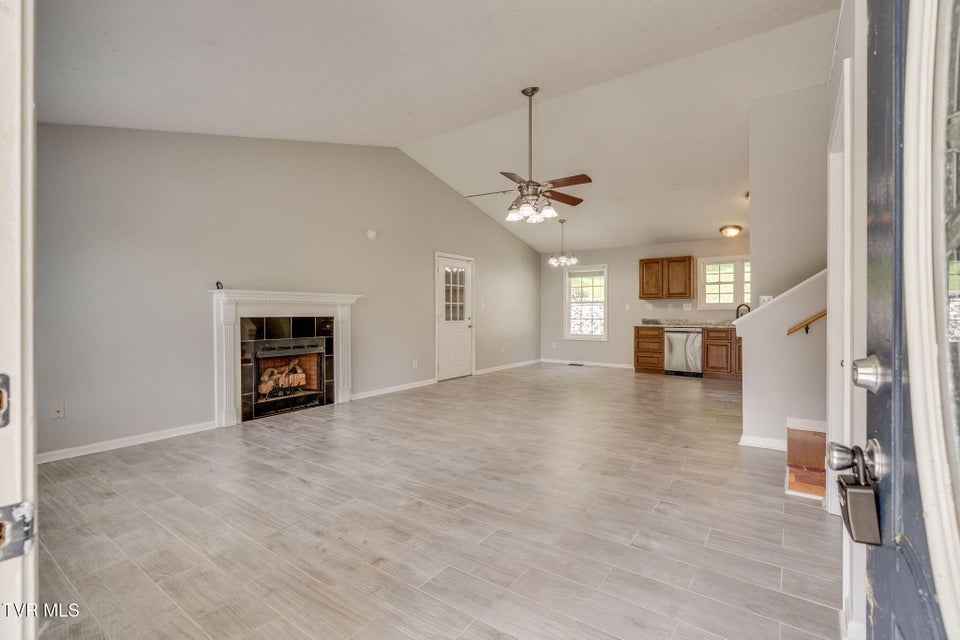 Photo #4: 108 Plymouth Hill