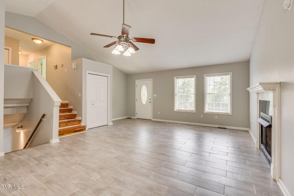 Photo #6: 108 Plymouth Hill