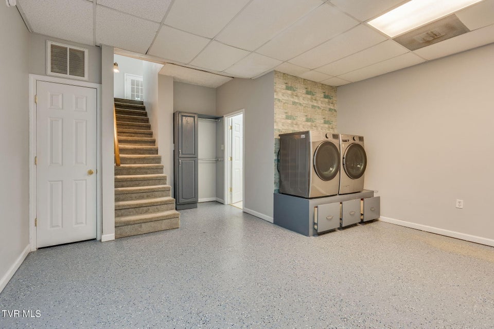 Photo #21: 108 Plymouth Hill