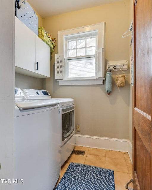 Photo #23: 911 Georgia Avenue