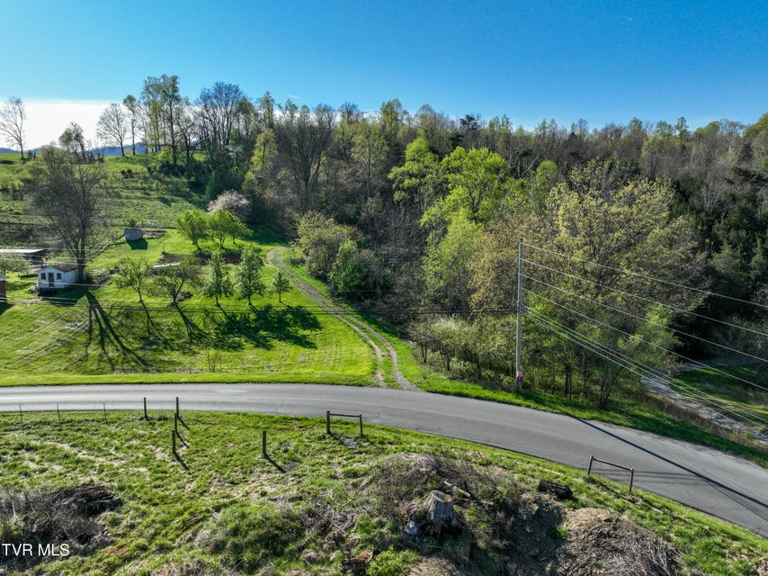 Photo #18: 2058 Siam Road