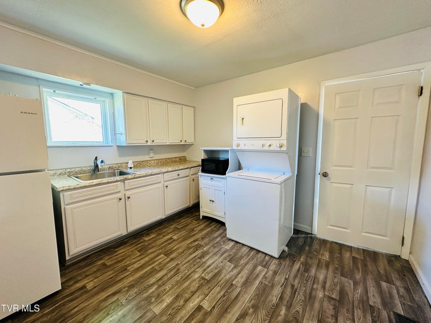 Photo #17: 1323 Goodson Avenue