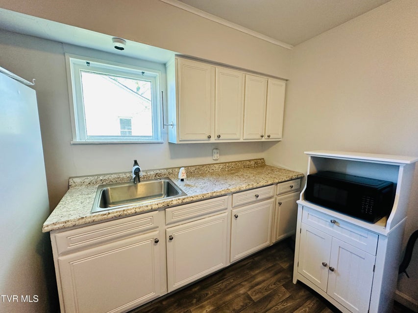 Photo #21: 1323 Goodson Avenue