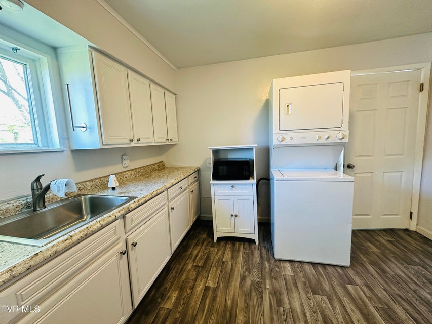 Photo #23: 1323 Goodson Avenue