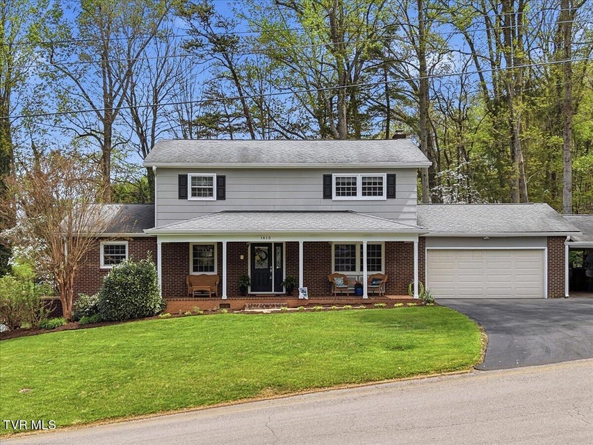 Photo #3: 1415 Woodmont Drive