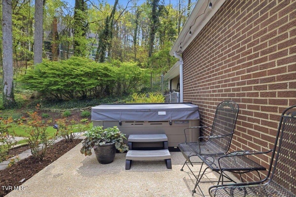 Photo #8: 1415 Woodmont Drive