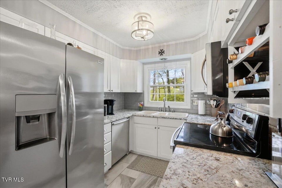 Photo #24: 1415 Woodmont Drive