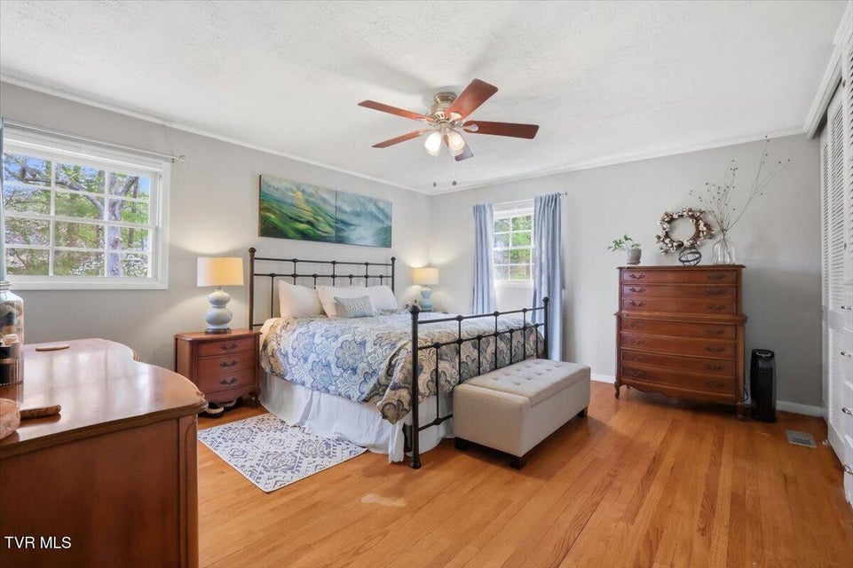 Photo #31: 1415 Woodmont Drive