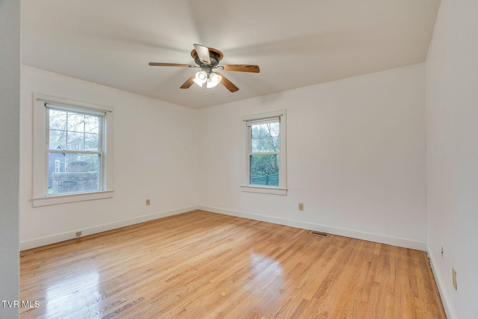 Photo #12: 408 Oak Grove Avenue