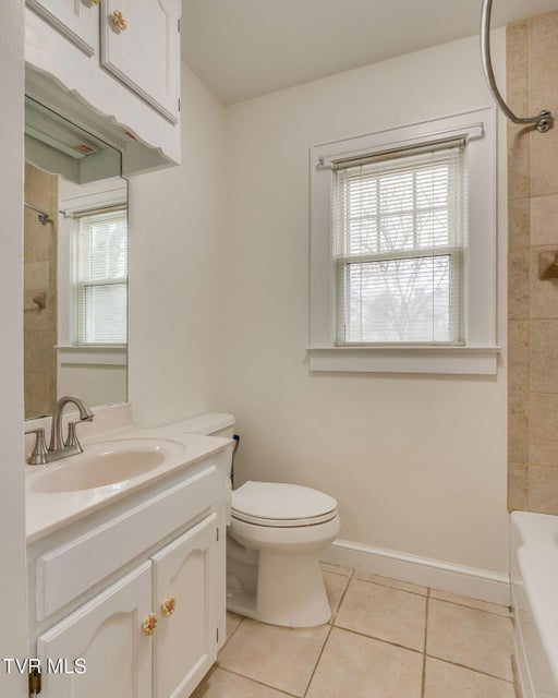 Photo #15: 408 Oak Grove Avenue